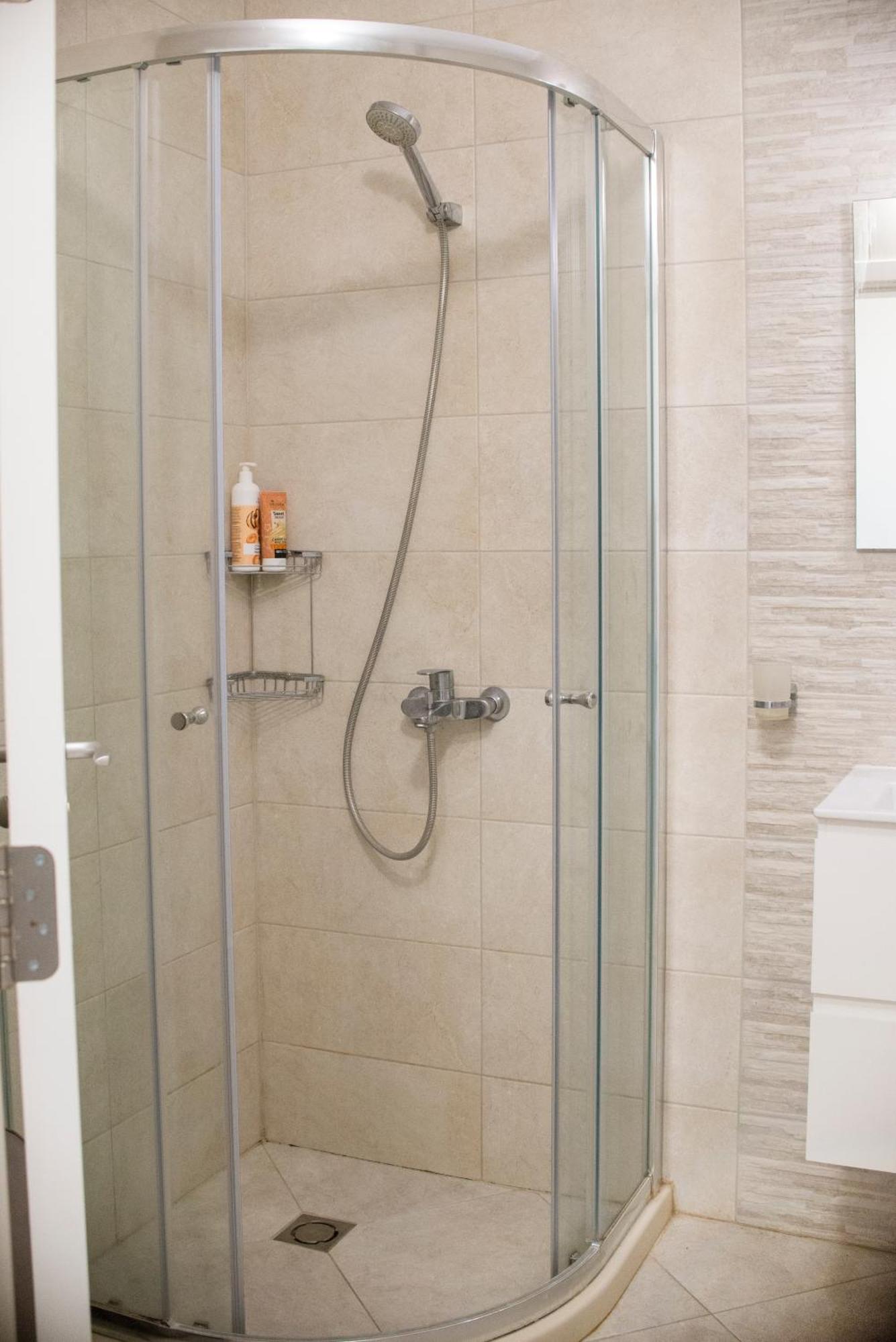 Apartamento Downтown - Free Parking Varna Exterior foto