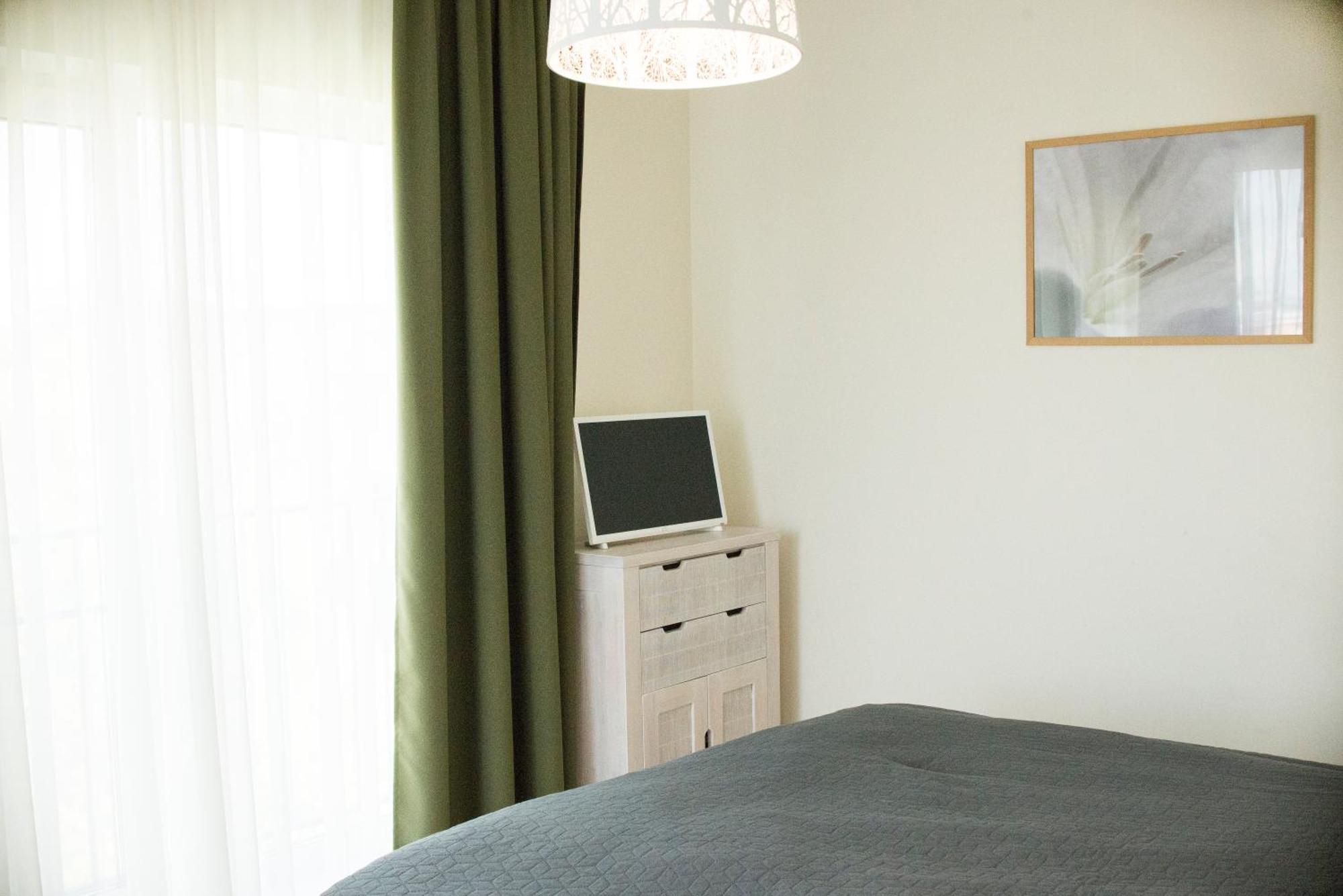 Apartamento Downтown - Free Parking Varna Exterior foto